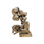 مجسمه رخ کتاب خوان1